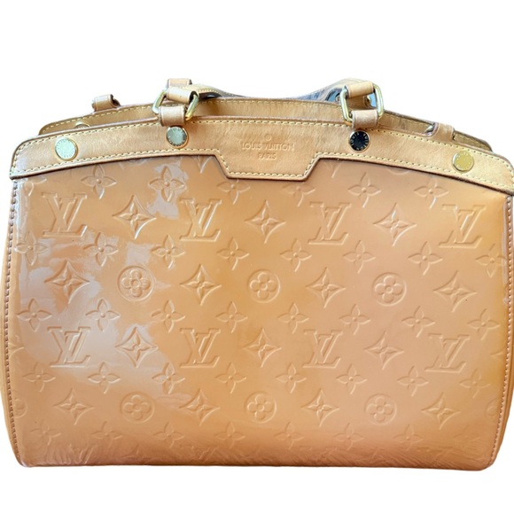 Louis Vuitton Monogram Vernis Brea MM Bag - Picture 3 of 15